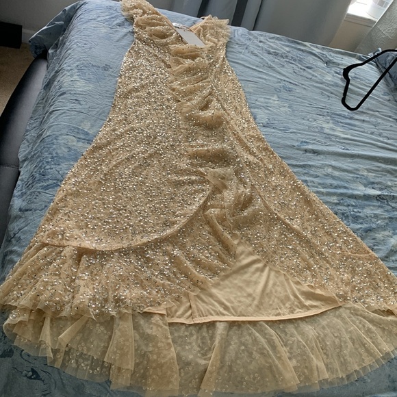 Mac Duggal Sequin Ruffle Asymmetric
Neck Tulle Gown/with Flutter Cap Sleeves - Picture 4 of 14